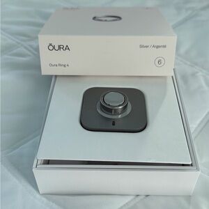 Oura Silver Ring 4
